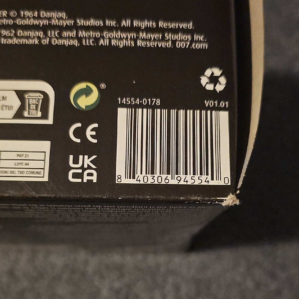 Aston Martin DB5 James Bond 1:24 #14554 - Picture 6 of 6